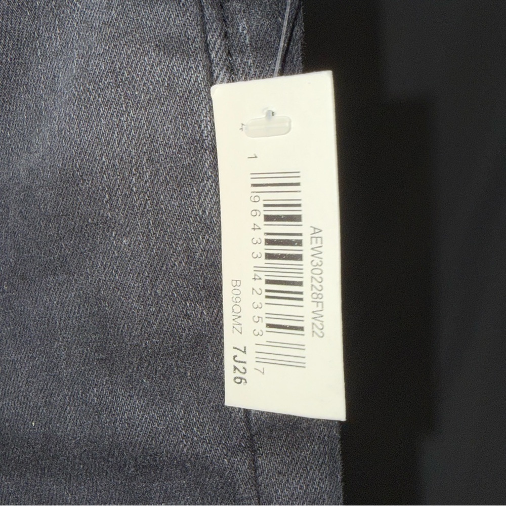 Amazon Essentials Women’s High-Rise Straight Jeans | Washed Black | Size 4 | NWT - Picture 4 of 6